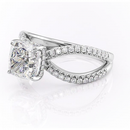 Inel de logodnă Acacia din aur Alb 14kt cu moissanite tăietură pernă – Montură pavé rafinată pentru profil înalt | Personalizează și configurează gratuit online [6]