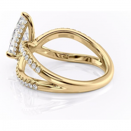Inel de logodnă Acacia din aur Galben 18kt cu moissanite tăietură pară – Montură pavé rafinată pentru profil înalt | Personalizează și configurează gratuit online [4]