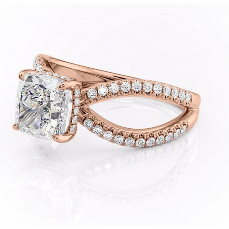 Inel de logodnă Acacia din aur Rose 18kt cu moissanite tăietură pernă – Montură pavé rafinată pentru profil înalt | Personalizează și configurează gratuit online [6]