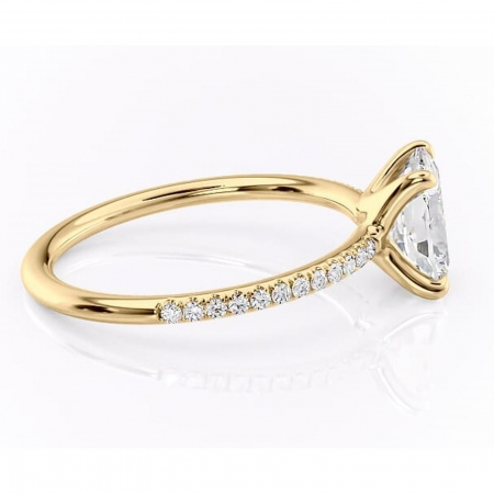 Inel de logodnă Adelaide din aur Galben 14kt cu moissanite tăietură pernă – Montură pavé rafinată pentru profil jos | Personalizează și configurează gratuit online [1]