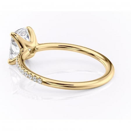 Inel de logodnă Adelaide din aur Galben 14kt cu moissanite tăietură pernă – Montură pavé rafinată pentru profil jos | Personalizează și configurează gratuit online [4]