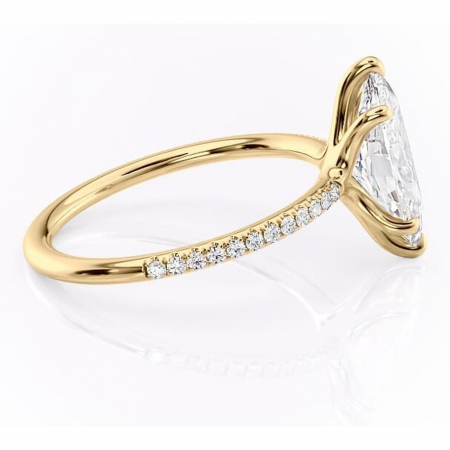 Inel de logodnă Adelaide din aur Galben 14kt cu moissanite tăietură marquise – Montură pavé rafinată pentru profil jos | Personalizează și configurează gratuit online [1]