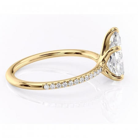 Inel de logodnă Adelaide din aur Galben 14kt cu moissanite tăietură pară – Montură pavé rafinată pentru profil jos | Personalizează și configurează gratuit online [1]