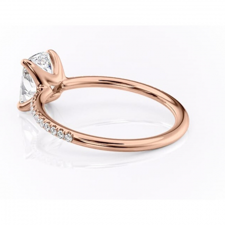 Inel de logodnă Adelaide din aur Rose 14kt cu moissanite tăietură pernă – Montură pavé rafinată pentru profil jos | Personalizează și configurează gratuit online [4]