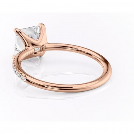 Inel de logodnă Adelaide din aur Rose 18kt cu moissanite tăietură princess – Montură pavé rafinată pentru profil jos | Personalizează și configurează gratuit online [3]