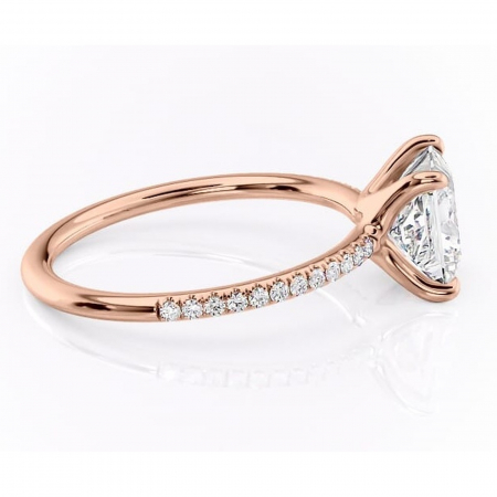 Inel de logodnă Adelaide din aur Rose 18kt cu moissanite tăietură princess – Montură pavé rafinată pentru profil jos | Personalizează și configurează gratuit online [1]