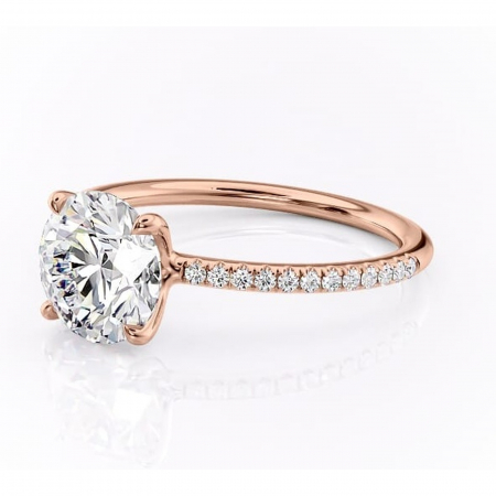 Inel de logodnă Adelaide din aur Rose 14kt cu moissanite tăietură rotundă – Montură pavé rafinată pentru profil jos | Personalizează și configurează gratuit online [6]