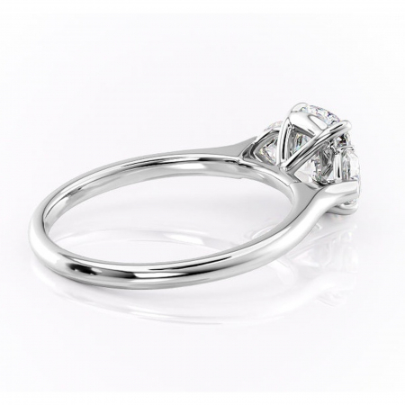 Inel de logodnă Aislyn din aur Alb 14kt cu moissanite tăietură asscher – Montură cu trei pietre rafinată pentru profil înalt | Personalizează și configurează gratuit online [2]