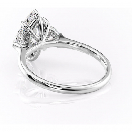 Inel de logodnă Aislyn din aur Alb 14kt cu moissanite tăietură marquise – Montură cu trei pietre rafinată pentru profil înalt | Personalizează și configurează gratuit online [3]