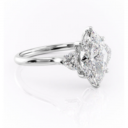 Marquise - Inel de logodnă Aislyn din aur Alb 14kt cu moissanite tăietură marquise – Montură cu trei pietre rafinată pentru profil înalt | Personalizează și configurează gratuit online