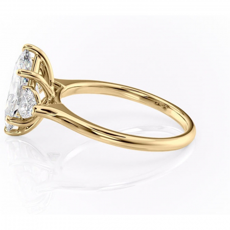 Inel de logodnă Aislyn din aur Galben 14kt cu moissanite tăietură marquise – Montură cu trei pietre rafinată pentru profil înalt | Personalizează și configurează gratuit online [5]
