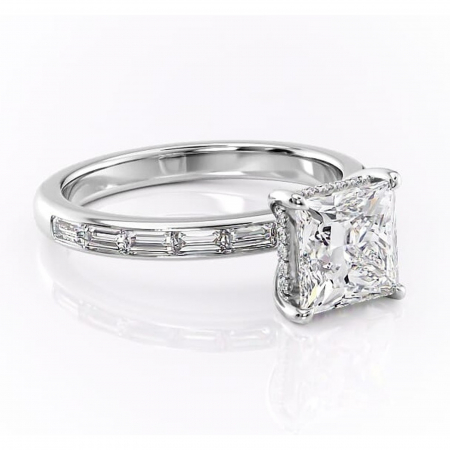 Princess - Inel de logodnă Alexandra din aur Alb 14kt cu moissanite tăietură princess – Montură cu canal rafinată pentru profil înalt | Personalizează și configurează gratuit online