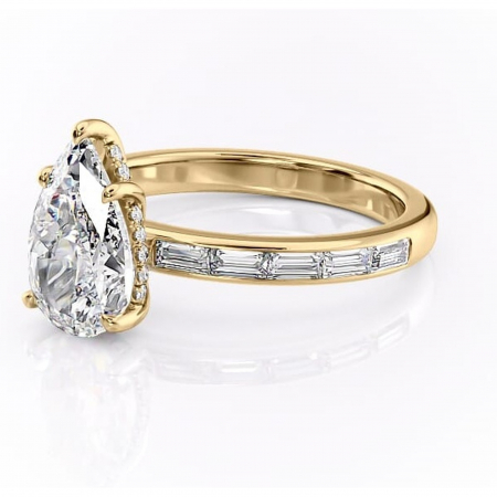 Inel de logodnă Alexandra din aur Galben 14kt cu moissanite tăietură pară – Montură cu canal rafinată pentru profil înalt | Personalizează și configurează gratuit online [6]
