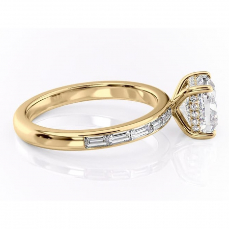 Inel de logodnă Alexandra din aur Galben 18kt cu moissanite tăietură pernă – Montură cu canal rafinată pentru profil înalt | Personalizează și configurează gratuit online [1]