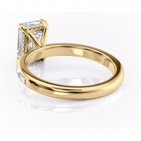 Inel de logodnă Alexandra din aur Galben 14kt cu moissanite tăietură smarald – Montură cu canal rafinată pentru profil înalt | Personalizează și configurează gratuit online [3]