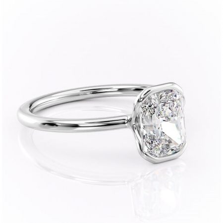 Radiantă - Inel de logodnă Alouette din aur Alb 14kt cu moissanite tăietură radiantă – Solitar rafinată pentru profil mediu | Personalizează și configurează gratuit online