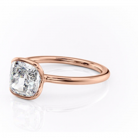 Inel de logodnă Alouette din aur Rose 18kt cu moissanite tăietură pernă – Solitar rafinată pentru profil mediu | Personalizează și configurează gratuit online [6]