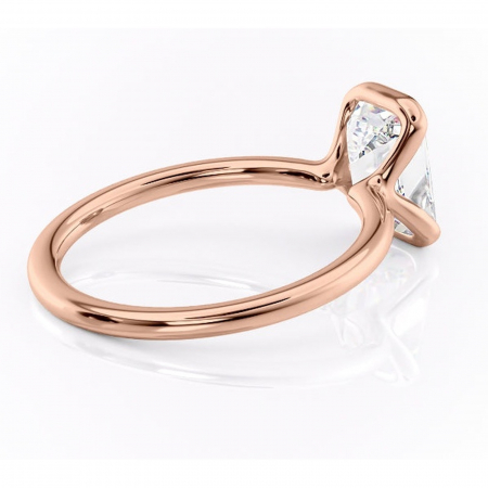 Inel de logodnă Alouette din aur Rose 18kt cu moissanite tăietură smarald – Solitar rafinată pentru profil mediu | Personalizează și configurează gratuit online [2]