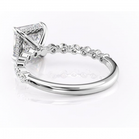 Inel de logodnă Amara din aur Alb 18kt cu moissanite tăietură princess – Pietre laterale rafinată pentru profil înalt | Personalizează și configurează gratuit online [3]