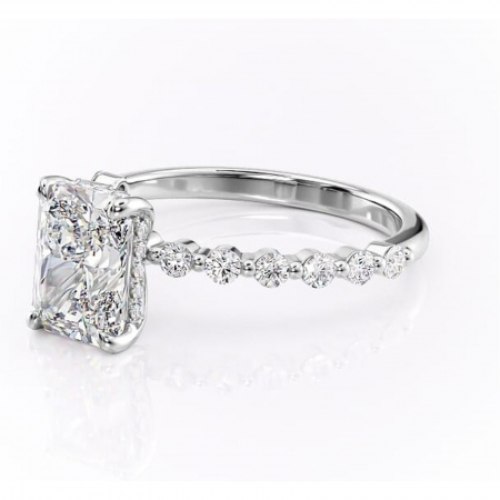 Inel de logodnă Amara din aur Alb 14kt cu moissanite tăietură radiantă – Pietre laterale rafinată pentru profil înalt | Personalizează și configurează gratuit online [6]