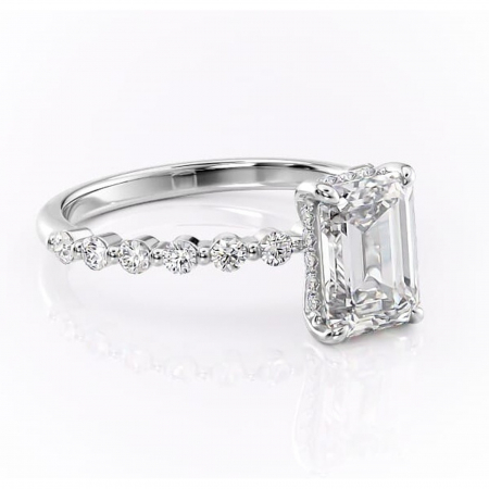 18K - Inel de logodnă Amara din aur Alb 18kt cu moissanite tăietură smarald – Pietre laterale rafinată pentru profil înalt | Personalizează și configurează gratuit online