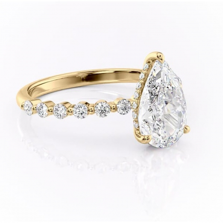 Aur galben - Inel de logodnă Amara din aur Galben 18kt cu moissanite tăietură pară – Pietre laterale rafinată pentru profil înalt | Personalizează și configurează gratuit online