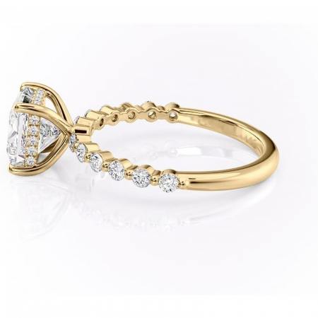 Inel de logodnă Amara din aur Galben 14kt cu moissanite tăietură princess – Pietre laterale rafinată pentru profil înalt | Personalizează și configurează gratuit online [5]