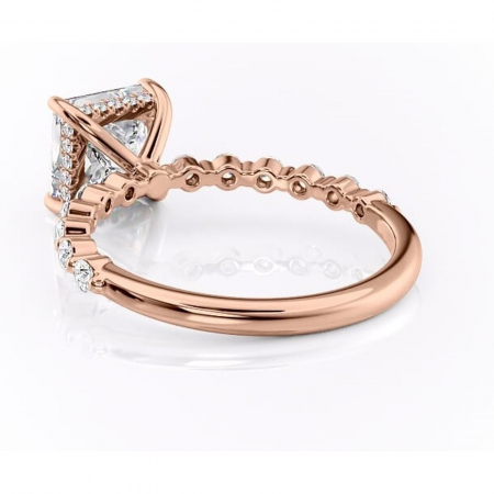 Inel de logodnă Amara din aur Rose 14kt cu moissanite tăietură princess – Pietre laterale rafinată pentru profil înalt | Personalizează și configurează gratuit online [3]