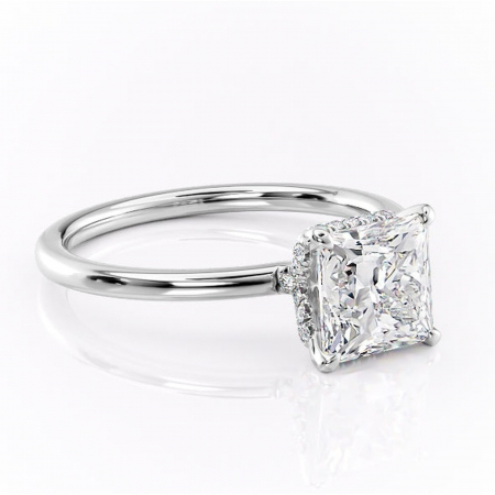 Princess - Inel de logodnă Amethyst din aur Alb 14kt cu moissanite tăietură princess – Solitar rafinată pentru profil înalt | Personalizează și configurează gratuit online