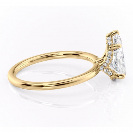 Inel de logodnă Amethyst din aur Galben 14kt cu moissanite tăietură pară – Solitar rafinată pentru profil înalt | Personalizează și configurează gratuit online [1]