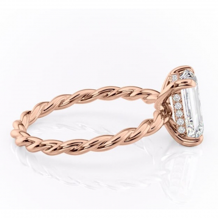 Inel de logodnă Anastasia din aur Rose 18kt cu moissanite tăietură smarald – Solitar rafinată pentru profil înalt | Personalizează și configurează gratuit online [1]