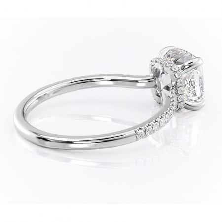 Inel de logodnă Arabella din aur Alb 14kt cu moissanite tăietură pernă – Montură pavé rafinată pentru profil jos | Personalizează și configurează gratuit online [2]