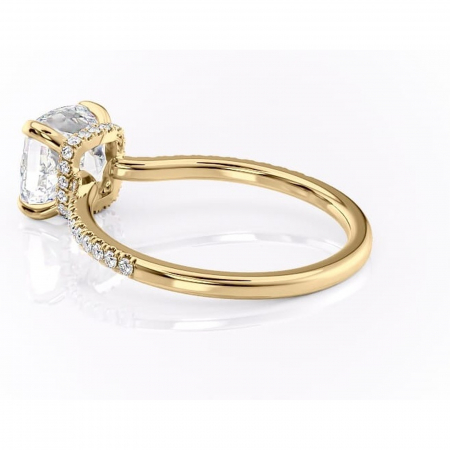 Inel de logodnă Arabella din aur Galben 14kt cu moissanite tăietură pernă – Montură pavé rafinată pentru profil jos | Personalizează și configurează gratuit online [4]