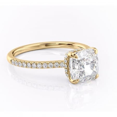 Aur galben - Inel de logodnă Arabella din aur Galben 18kt cu moissanite tăietură pernă – Montură pavé rafinată pentru profil jos | Personalizează și configurează gratuit online