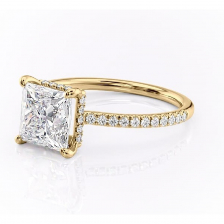 Inel de logodnă Arabella din aur Galben 14kt cu moissanite tăietură princess – Montură pavé rafinată pentru profil jos | Personalizează și configurează gratuit online [6]