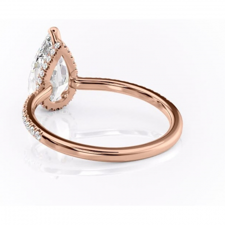 Inel de logodnă Arabella din aur Rose 18kt cu moissanite tăietură pară – Montură pavé rafinată pentru profil jos | Personalizează și configurează gratuit online [3]