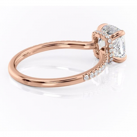 Inel de logodnă Arabella din aur Rose 18kt cu moissanite tăietură pernă – Montură pavé rafinată pentru profil jos | Personalizează și configurează gratuit online [2]