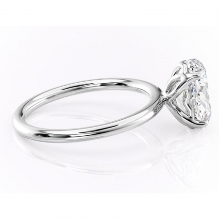 Inel de logodnă Arabeth din aur Alb 14kt cu moissanite tăietură ovală – Solitar rafinată pentru profil înalt | Personalizează și configurează gratuit online [1]