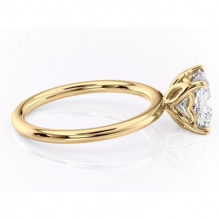 Inel de logodnă Arabeth din aur Galben 14kt cu moissanite tăietură princess – Solitar rafinată pentru profil înalt | Personalizează și configurează gratuit online [1]
