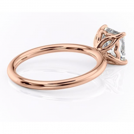 Inel de logodnă Arabeth din aur Rose 14kt cu moissanite tăietură princess – Solitar rafinată pentru profil înalt | Personalizează și configurează gratuit online [2]