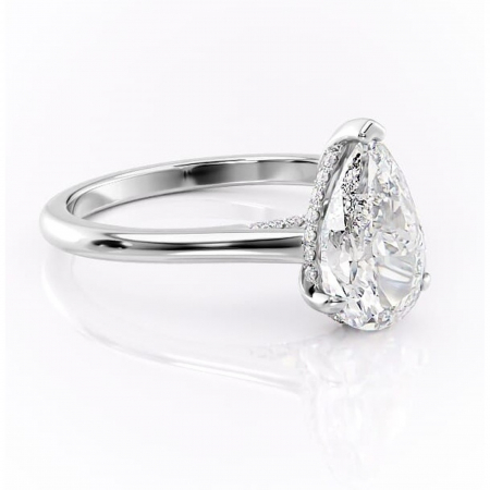 Pară - Inel de logodnă Aria din aur Alb 14kt cu moissanite tăietură pară – Solitar rafinată pentru profil înalt | Personalizează și configurează gratuit online