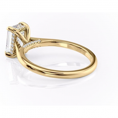 Inel de logodnă Aria din aur Galben 18kt cu moissanite tăietură smarald – Solitar rafinată pentru profil înalt | Personalizează și configurează gratuit online [4]