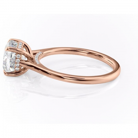 Inel de logodnă Aria din aur Rose 18kt cu moissanite tăietură pernă – Solitar rafinată pentru profil înalt | Personalizează și configurează gratuit online [5]