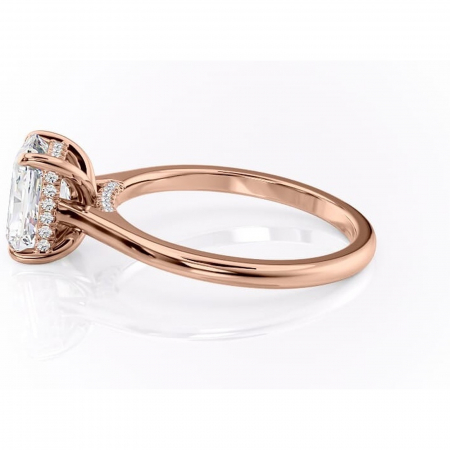 Inel de logodnă Aria din aur Rose 14kt cu moissanite tăietură radiantă – Solitar rafinată pentru profil înalt | Personalizează și configurează gratuit online [5]