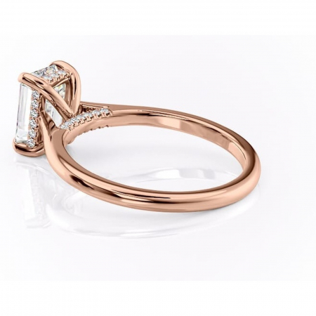 Inel de logodnă Aria din aur Rose 14kt cu moissanite tăietură smarald – Solitar rafinată pentru profil înalt | Personalizează și configurează gratuit online [4]