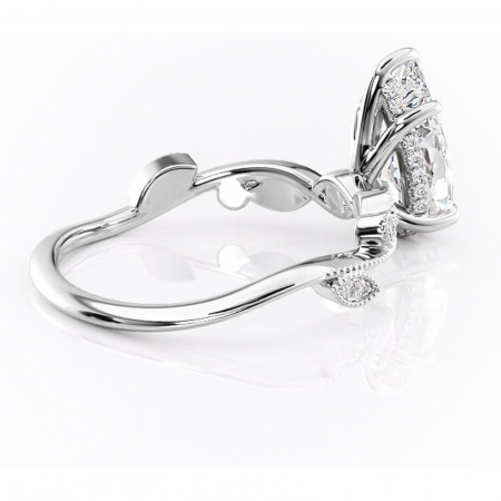 Inel de logodnă Aurelia din aur Alb 18kt cu moissanite tăietură pară – Pietre laterale rafinată pentru profil înalt | Personalizează și configurează gratuit online [2]