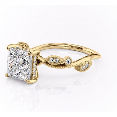 Inel de logodnă Aurelia din aur Galben 14kt cu moissanite tăietură princess – Pietre laterale rafinată pentru profil înalt | Personalizează și configurează gratuit online [6]