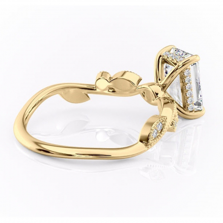 Inel de logodnă Aurelia din aur Galben 14kt cu moissanite tăietură smarald – Pietre laterale rafinată pentru profil înalt | Personalizează și configurează gratuit online [2]