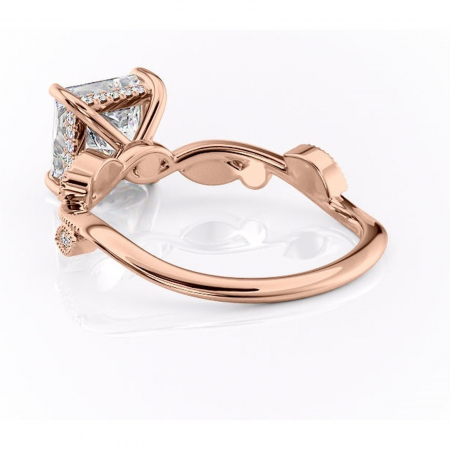 Inel de logodnă Aurelia din aur Rose 14kt cu moissanite tăietură princess – Pietre laterale rafinată pentru profil înalt | Personalizează și configurează gratuit online [3]