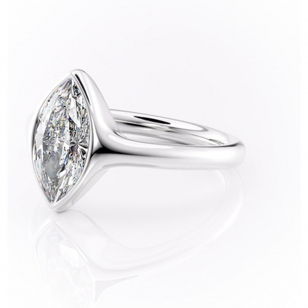 Inel de logodnă Avenelle din aur Alb 14kt cu moissanite tăietură marquise – Montură închisă rafinată pentru solitar | Personalizează și configurează gratuit online [6]